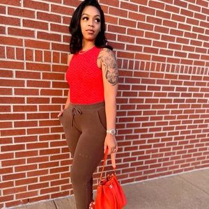 Meet your Posher, Alicia